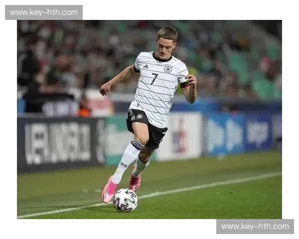 德国vs斯洛伐克：硝烟再起，谁将问鼎？高清视频解密绿茵场上的激情与荣耀